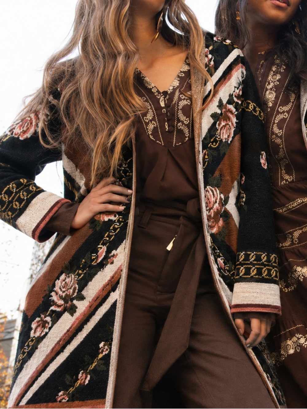 MAXSPORT Wool Blend Long Duster Rose Floral Gold Chain Western Cowgirl Sweater S
